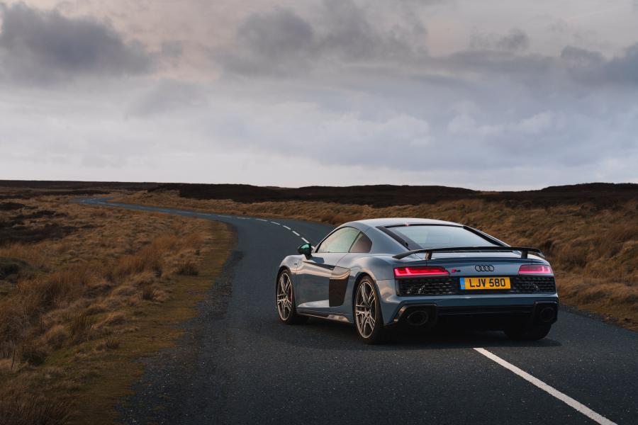  Audi R8 V10 Performance 2019 года  (UK) (фото 26 из 136)